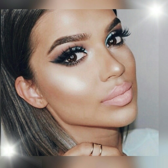 Rare- OFRA Highlighter "Rodeo Drive" Gorgeous - Picture 4 of 8